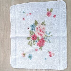 Fieldcrest Vintage Floral Wash Cloth